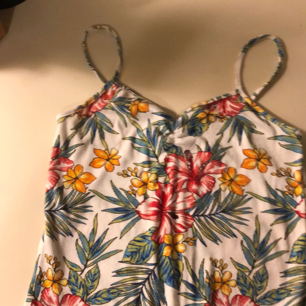 Cute flowery tank top